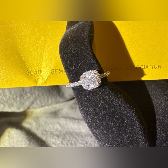 Adjustable Moissanite Ring 0.5 ct D Color Cushion Cut‎ – GRA Certified w/ Box - Picture 4 of 16